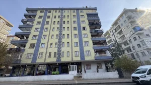 Diyarbakır’da Bebek Pencereden Atıldı