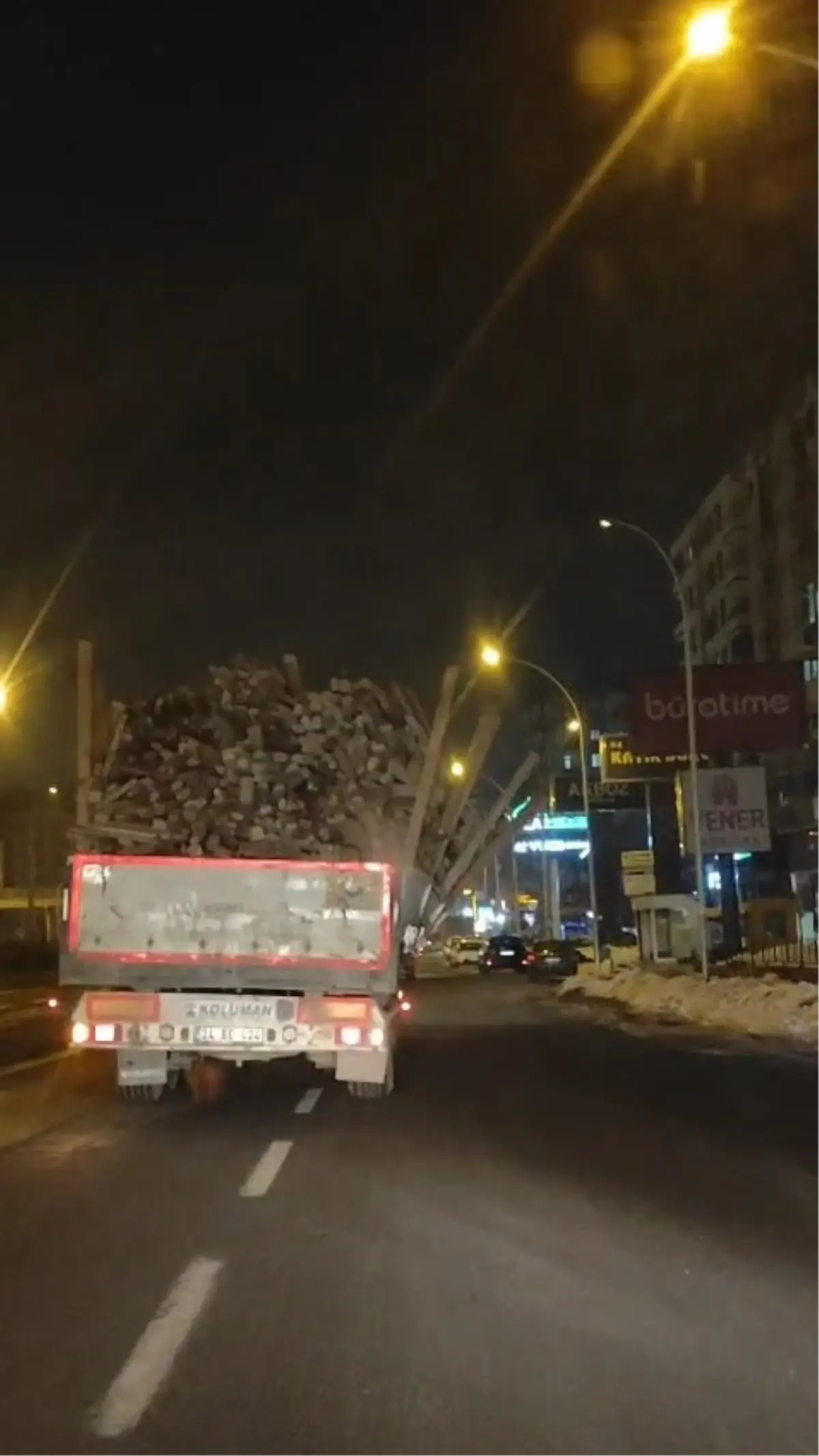 Diyarbakır’da Tehlikeli Yük Taşınan TIR