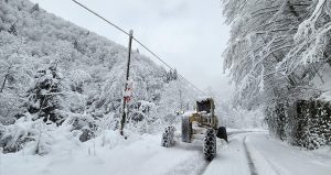Doğu Karadeniz’de 525 yerleşim yerine ulaşım sağlanamıyor