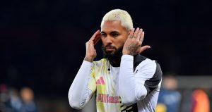 Douglas Luiz geri döndü