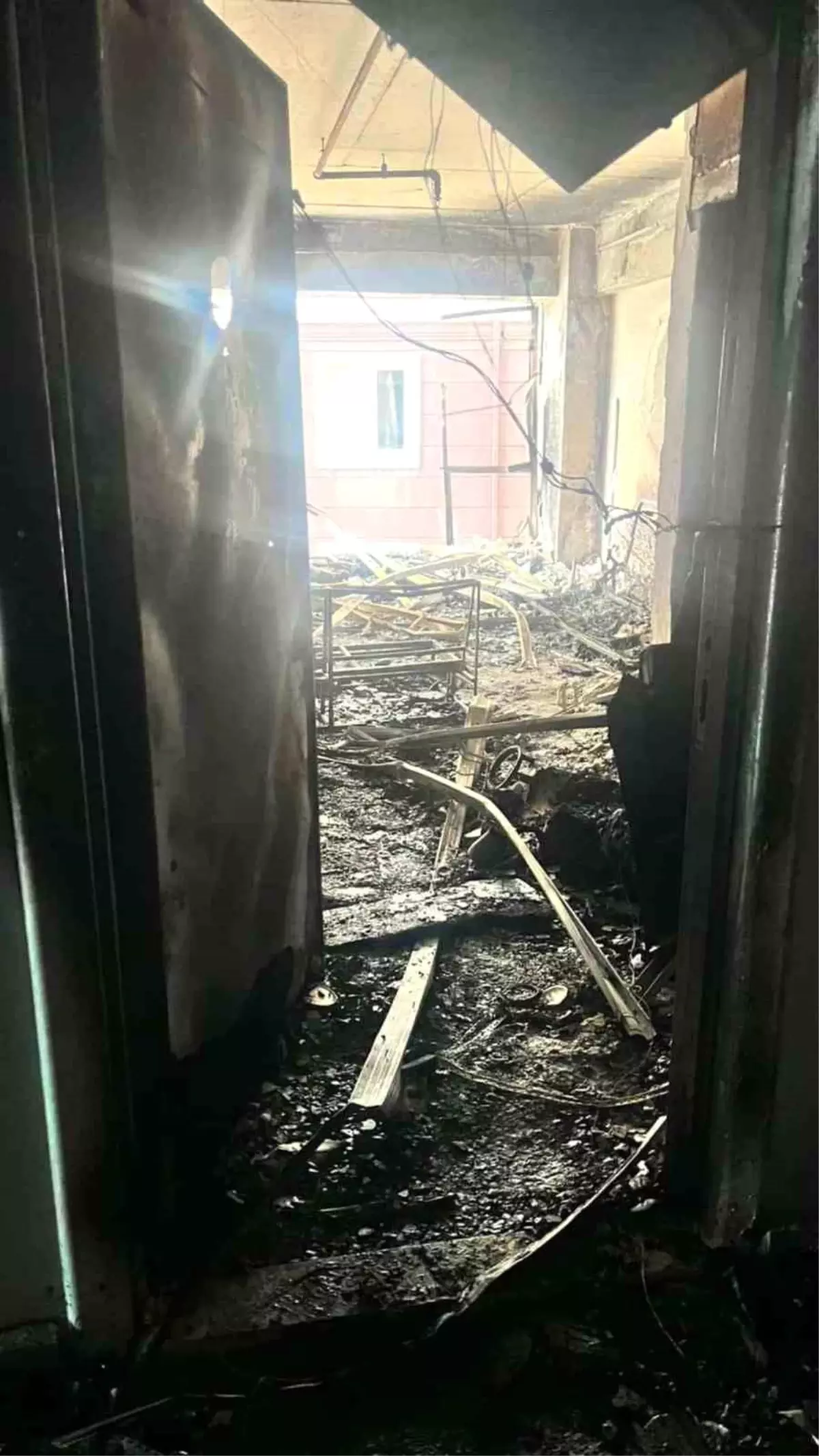 Ece Güney’in Evi Sevgilisi Tarafından Ateşe Verildi