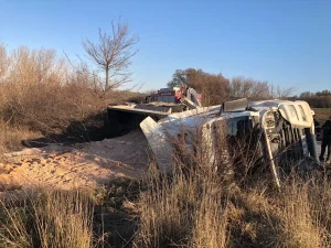 Edirne’de Tır Devrildi, Sürücü Yaralandı