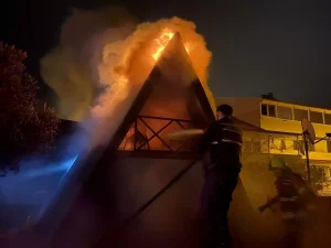 Edremit’te Bungalov Yangını