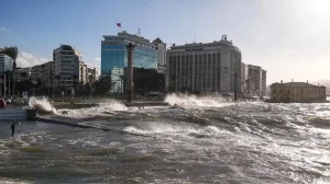 Ege Kıyılarında Fırtına Uyarısı