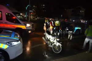 Ehliyetsiz Sürücü Motosikletle Kaçarken Yaralandı