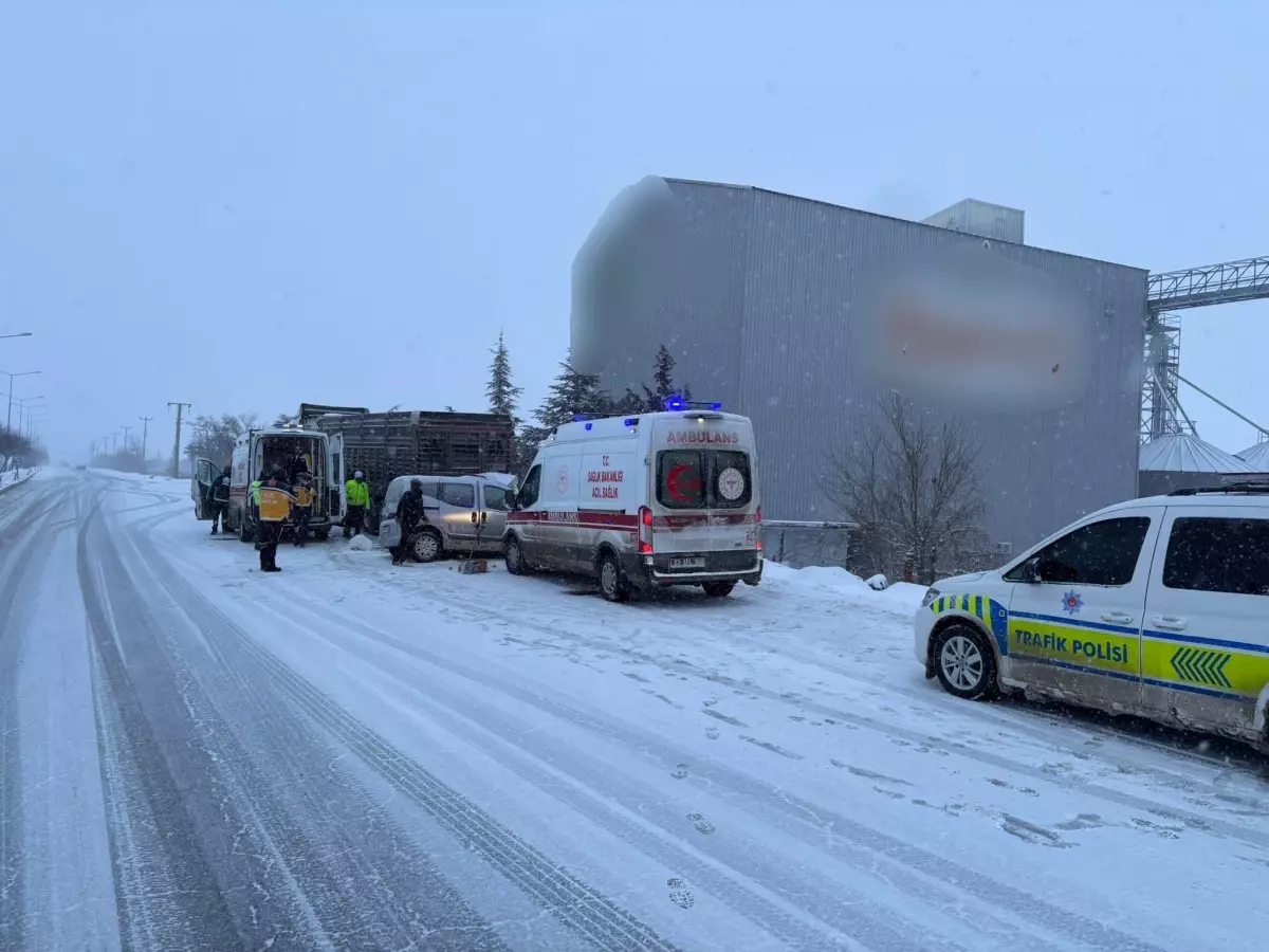 Elazığ’da Kar Kazası: Çift Hayatını Kaybetti