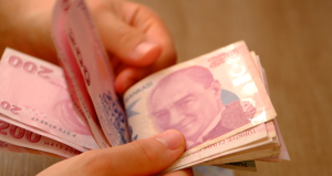 Emeklilerin bayram ikramiyesine ne kadar zam yapılacağı belli oldu: Bu 2 miktardan biri olacak