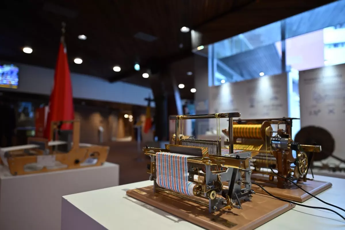 Emine Erdoğan’dan Fransa’daki ‘Türkiye Dokuma Atlası-Kumaşın Hafızası’ sergisine ilişkin paylaşım