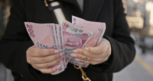 En düşük emekli maaşına asgari ücret zammı geliyor