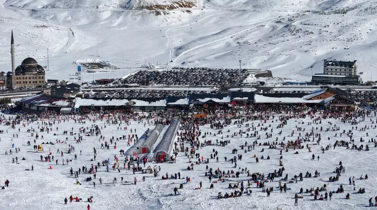 Erciyes Kayak Merkezi’nde 1 Milyon Ziyaretçi