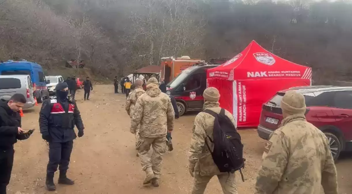 Erdek’te Kaybolan Elif Kumal Aranıyor