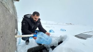 Erzurum’da su hatları dondu