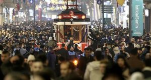 Eski AKP’li vekil uyardı: ‘AK Parti’den bile fazlalar, riske atılmamalı’