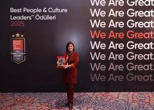 Esra Ölmez Türegün, Altın Ödülü Aldı