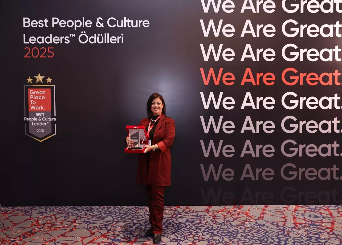 Esra Ölmez Türegün, Altın Ödülü Aldı