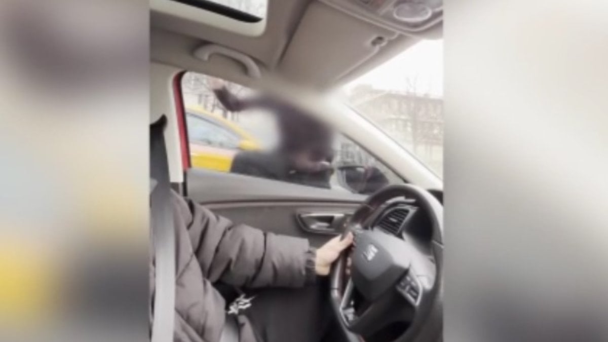 Fatih’te trafikte tartıştığı araca saldıran şüpheli gözaltında