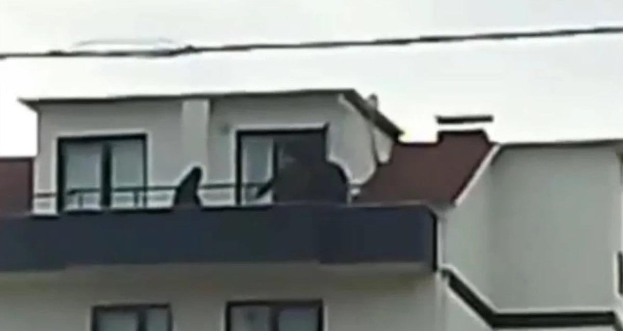 FETÖ hükümlüsü ihraç üsteğmen çatıda yakalandı