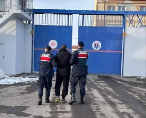 Firari Hükümlü Sahte Ehliyetle Yakalandı