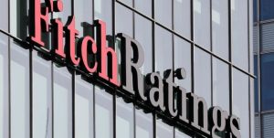 Fitch Raporu: Küresel Arz Fazlası, Jeopolitik Risklerin Önüne Geçiyor