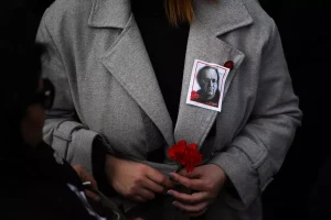 Gazeteci-yazar Uğur Mumcu, ölümünün 33. yılında anıldı