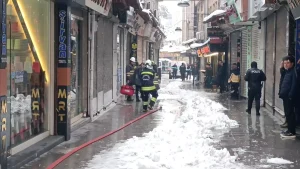 Gaziantep’te İş Merkezinde Yangın