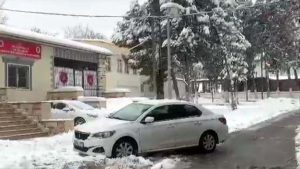 Gaziantep’te yakıtları biten otomobillerini iterken ATV çarptı: 1 ölü