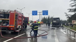 Gebze’de Otobüs Yangını: Araç Kullanılamaz Hale Geldi