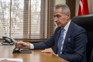 Göç İdaresi Başkanı Kök, AA’nın “Yılın Kareleri” oylamasına katıldı