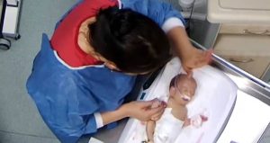 Görüntüler Türkiye’yi ayağa kaldırmıştı! O vicdansız hemşire teslim oldu