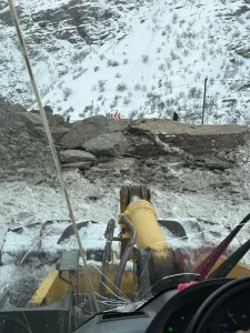 Hakkari-Çukurca Yolunda Kaya Düşmesi
