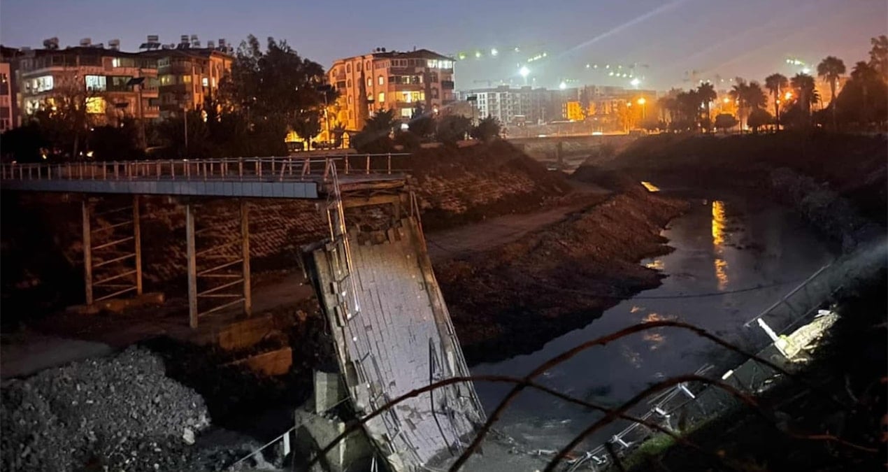 Hatay’da köprü çöktü