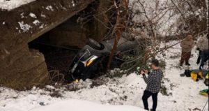 Hatay’da otomobil köprüden düştü: 5 yaralı