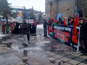 Hekimlerden Gazze İçin Sessiz Yürüyüş