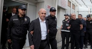 Hücrede 2 kitap yazdı iddianame yazılamadı