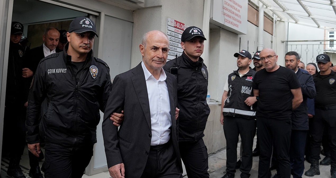 Hücrede 2 kitap yazdı iddianame yazılamadı