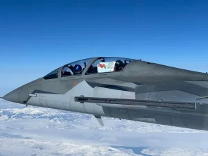 HÜRJET’ten Saygı Uçuşu