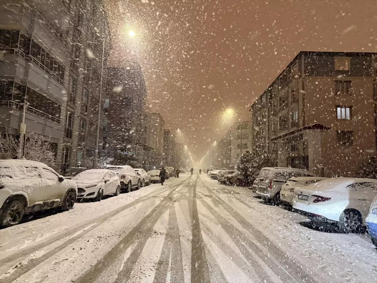 Iğdır’a İlk Kar Yağdı