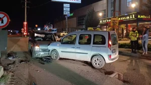 İnegöl’de Kaza: 3 Yaralı