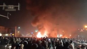 İran’da protestolar şiddetlendi: İnternet erişimi tamamen kesildi