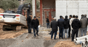 İş makinesiyle duvar arasında sıkışan işçi öldü