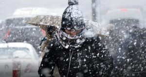 İstanbul’a kar geri geliyor! 10 derece birden düşecek…