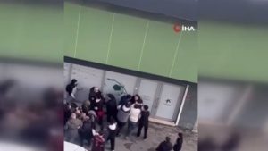 İstanbul’da amatör maçta yumruklar konuştu