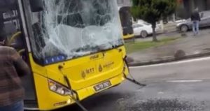 İstanbul’da İETT otobüsleri çarpıştı! Yaralılar var