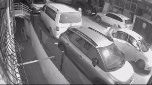 İstanbul’da iş yerine kurşun yağmuru