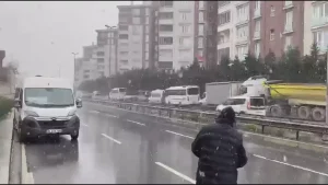 İstanbul’da Kar Yağışı Devam Ediyor