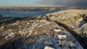 İstanbul’un Yüksek Kesimleri Beyaza Büründü