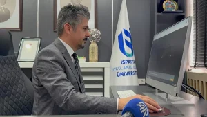 ISUBÜ Rektörü ‘Yılın Kareleri’ Oylamasında