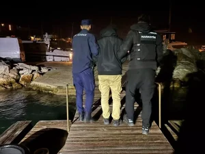 İzmir’de Düzensiz Göçmen Kurtarıldı