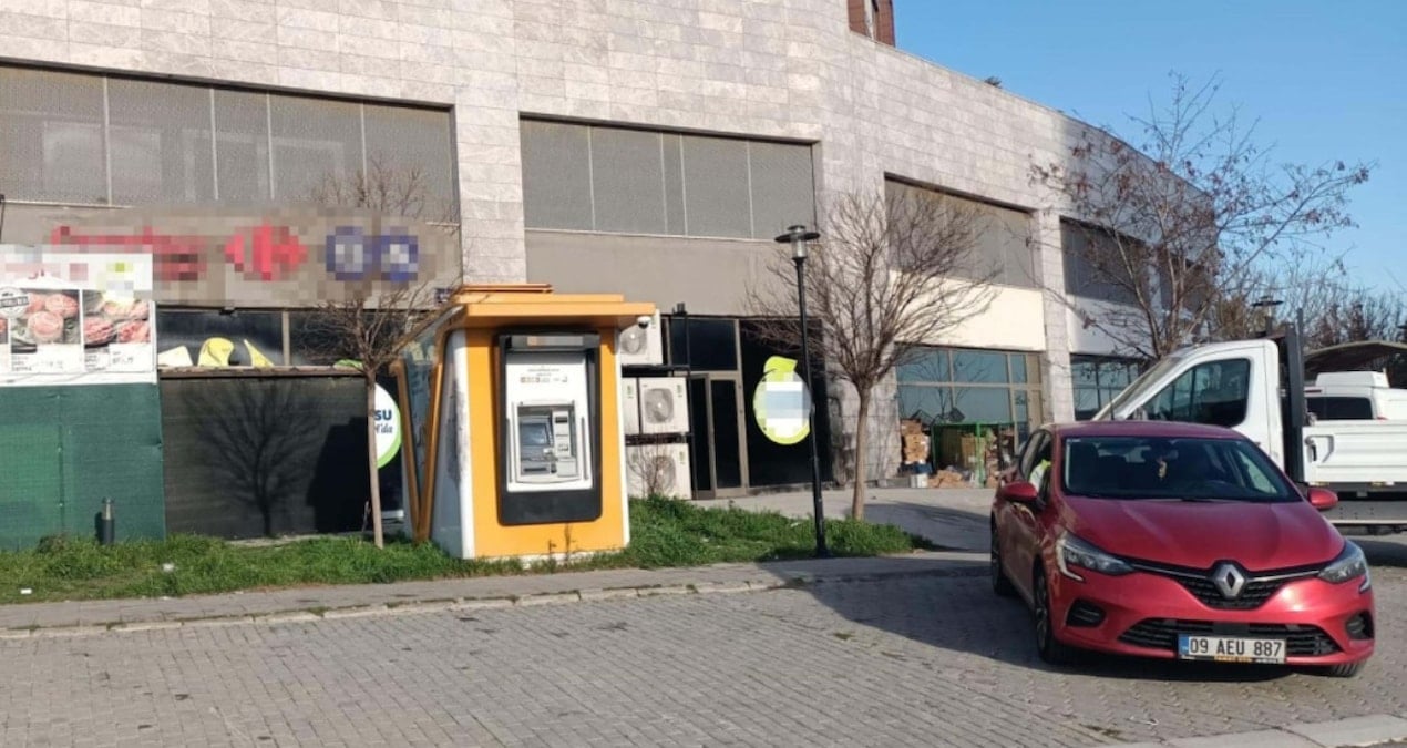 İzmir’de film gibi banka aracı soygunu: 30 milyon lirayı gasbettiler