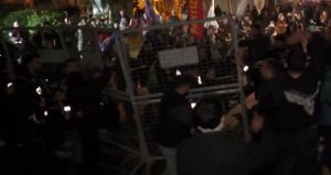 İzmir’deki Suriye eylemlerine polis müdahalesi! Gözaltılar var